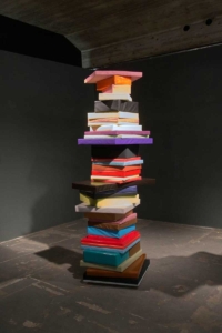Domular, 2018, Plastik beschichtet, Schaumgummi, Höhe 250cm